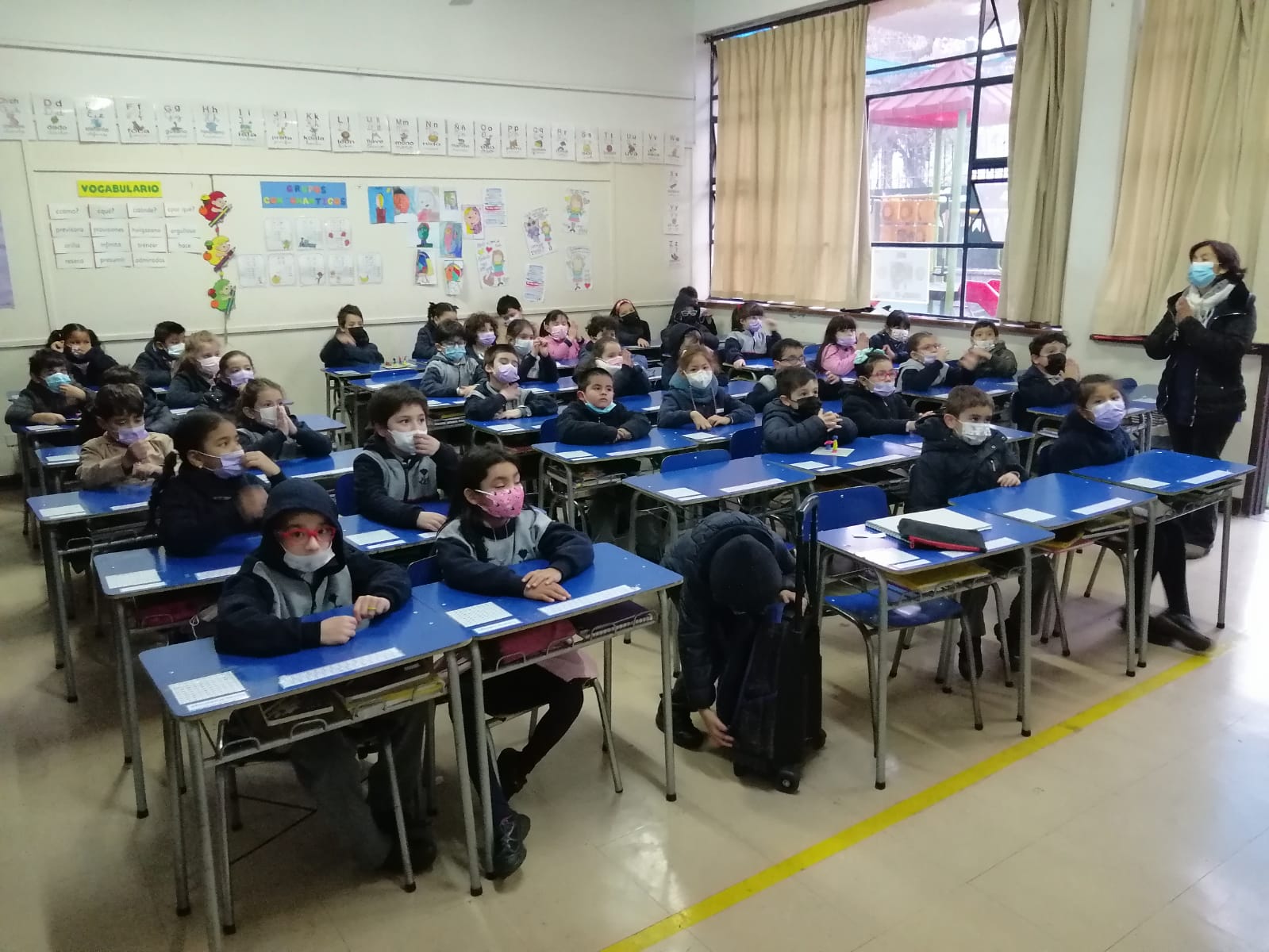 Charla educativa OdontoLux, junio 2023